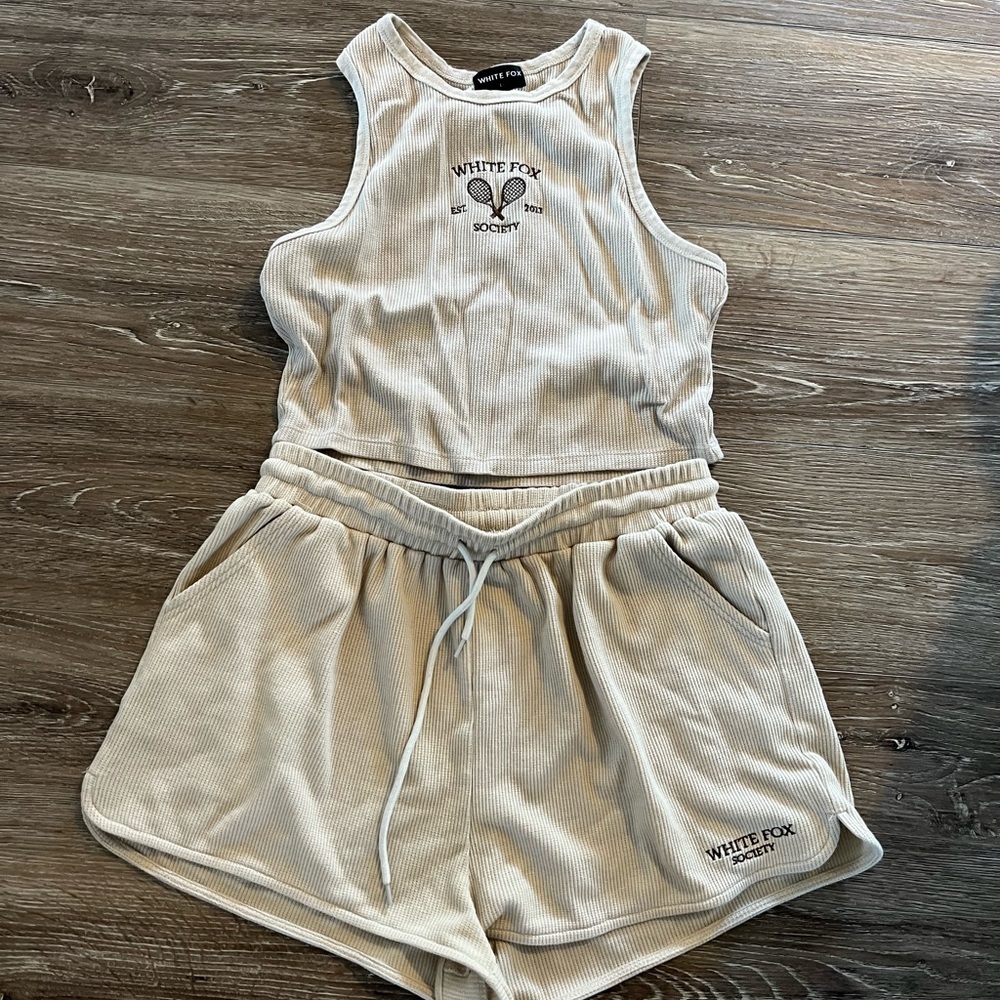 White Fox set